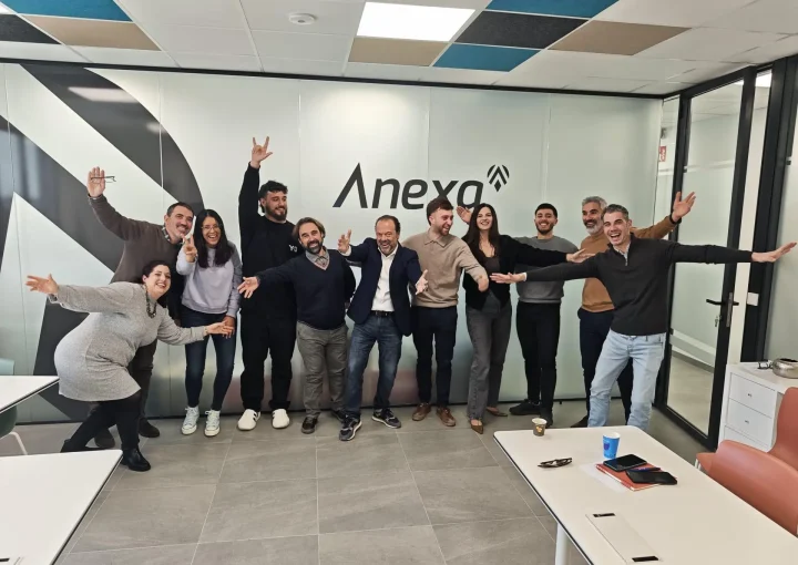 30b7b22b e1fa 451f 9311 eb310daec3ad